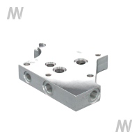 Oil distributor on gearbox housing